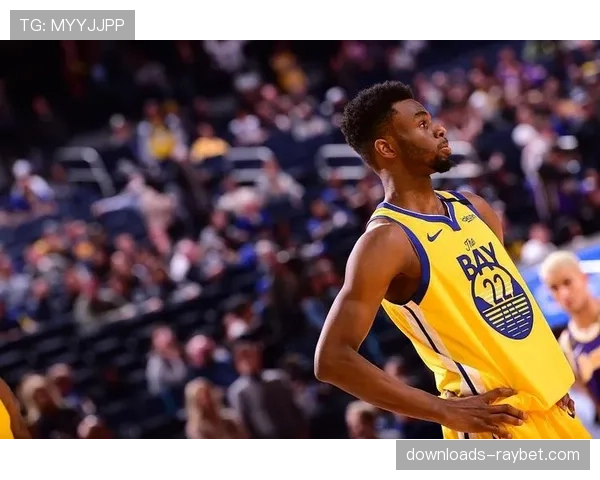 法兰克福中场乌尊不受新帅重用，今夏可能离队寻求机会